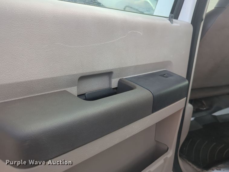 image for item OD9137 2008 Ford F450 Super Duty  Crew Cab flatbed truck