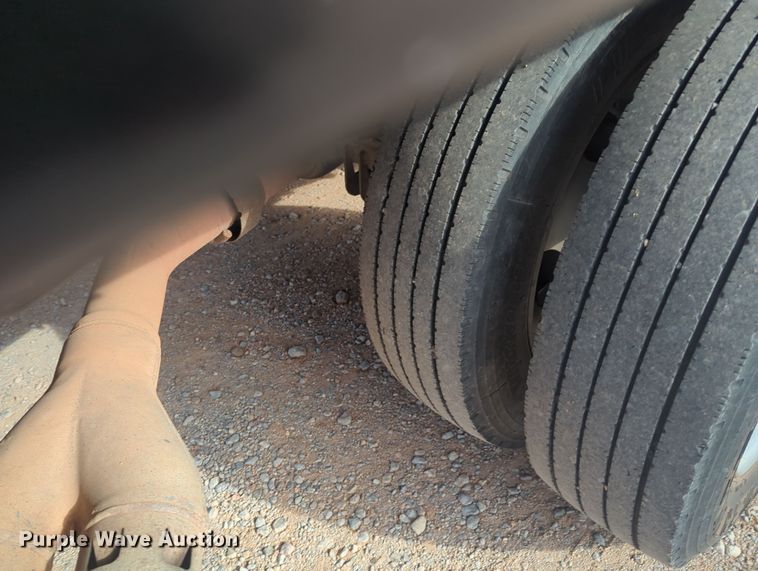 image for item OD9137 2008 Ford F450 Super Duty  Crew Cab flatbed truck