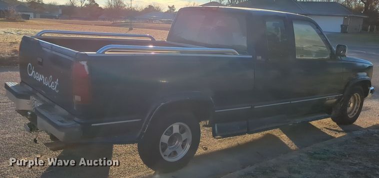 image for item OD9157 1994 Chevrolet C1500  Ext. Cab pickup truck