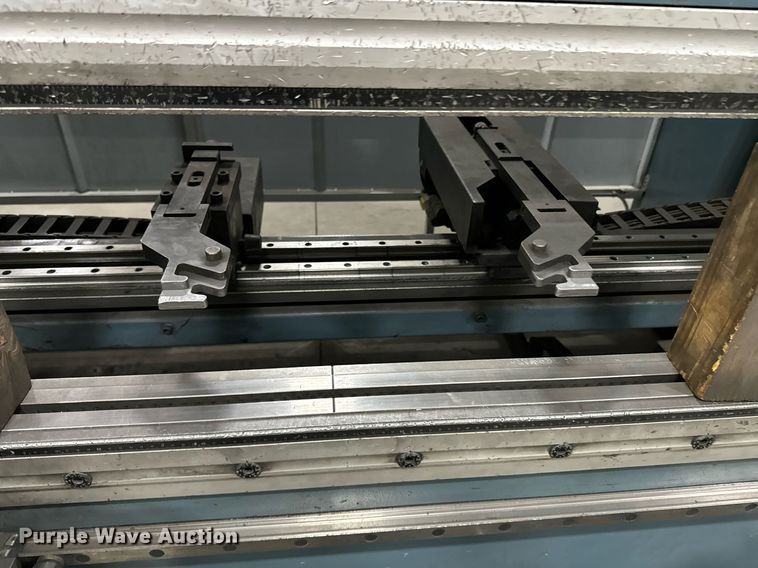 image for item OD9858 2013 Durma Ad-Servo 30135  press brake