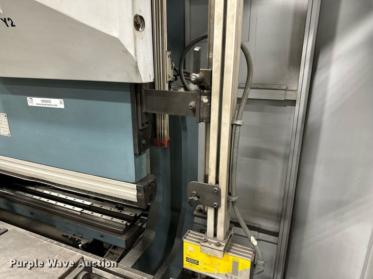 image for item OD9858 2013 Durma Ad-Servo 30135  press brake