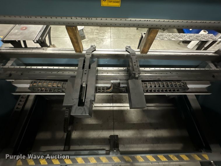 image for item OD9858 2013 Durma Ad-Servo 30135  press brake