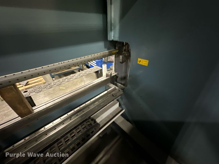 image for item OD9858 2013 Durma Ad-Servo 30135  press brake