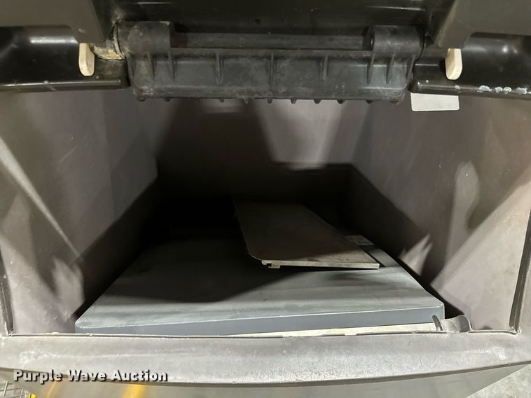 image for item OD9859 Manitowac QY0604A  ice machine