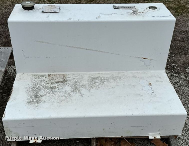 image for item OD9881 2016 DeeZee  transfer tank