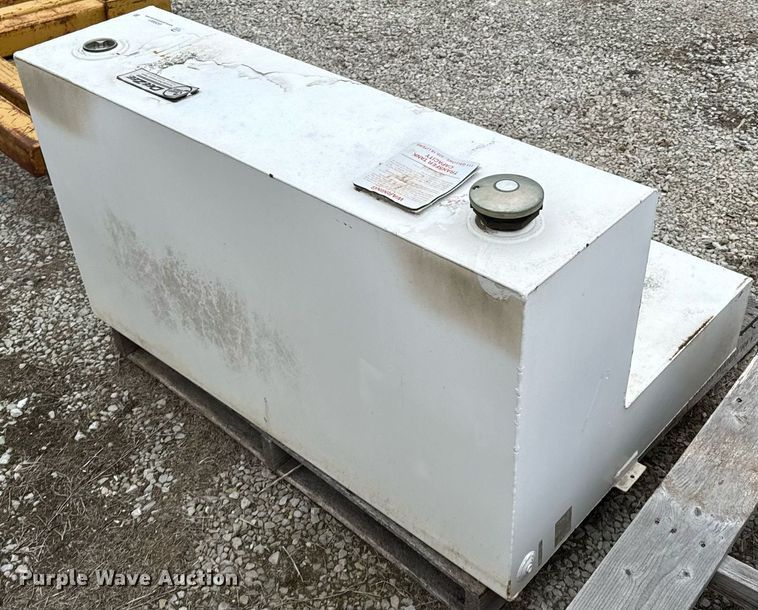 image for item OD9881 2016 DeeZee  transfer tank