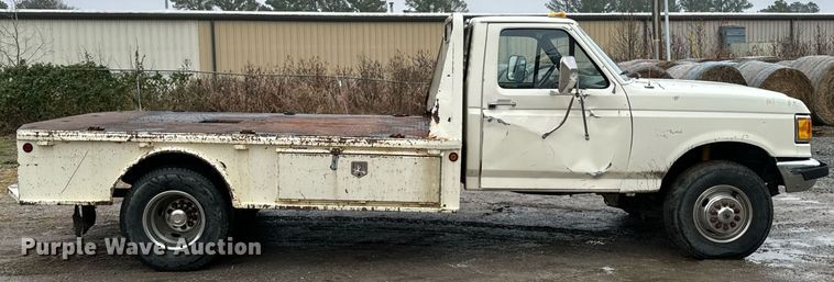 image for item OD9891 1991 Ford F450  flatbed pickup truck
