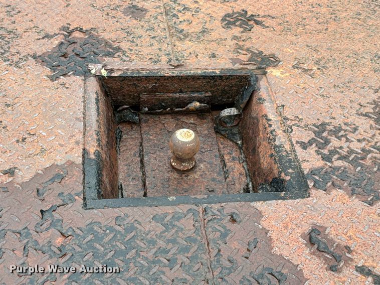 image for item OD9891 1991 Ford F450  flatbed pickup truck