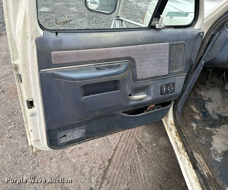 image for item OD9891 1991 Ford F450  flatbed pickup truck