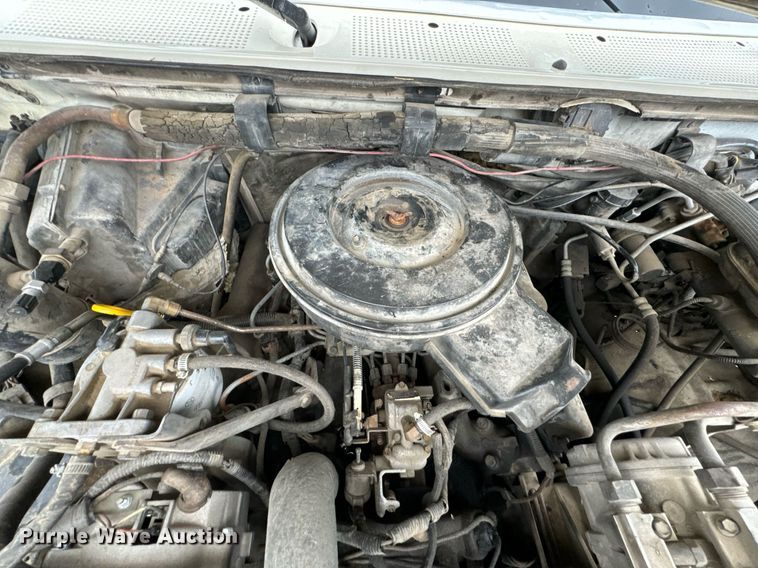 image for item OD9891 1991 Ford F450  flatbed pickup truck