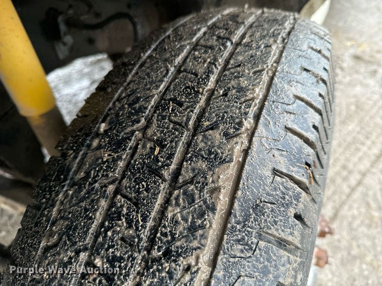 image for item OD9891 1991 Ford F450  flatbed pickup truck