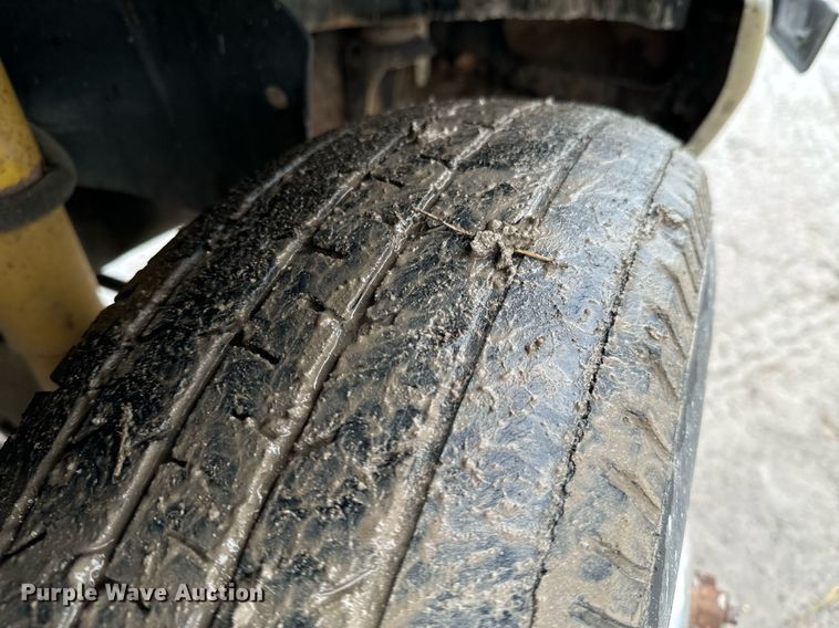 image for item OD9891 1991 Ford F450  flatbed pickup truck