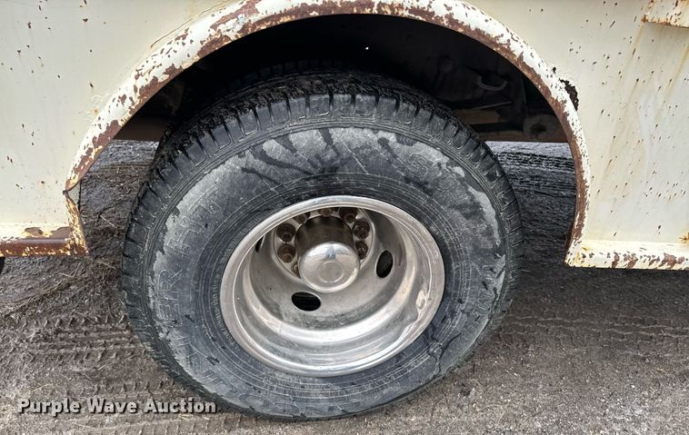 image for item OD9891 1991 Ford F450  flatbed pickup truck