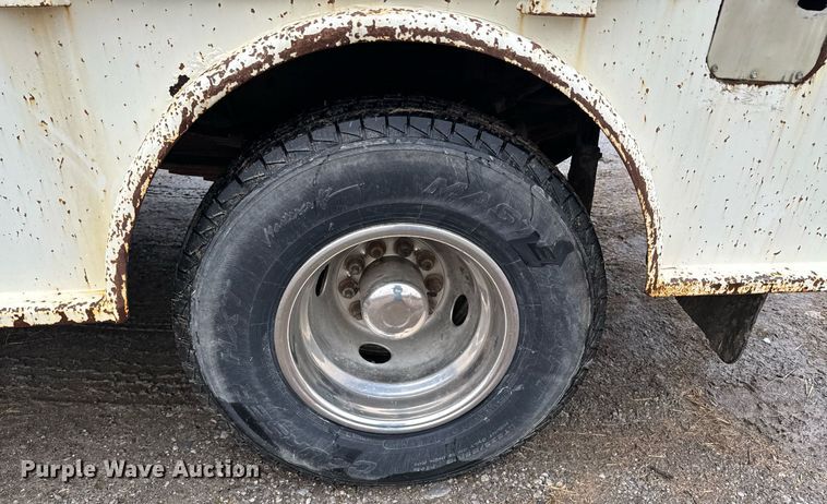 image for item OD9891 1991 Ford F450  flatbed pickup truck