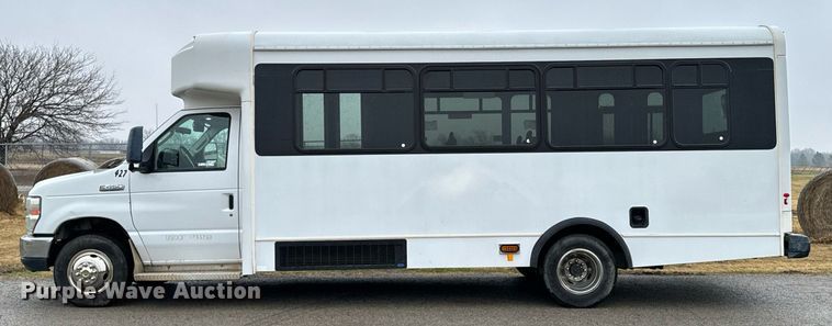 image for item OD9897 2012 Ford E450  shuttle bus