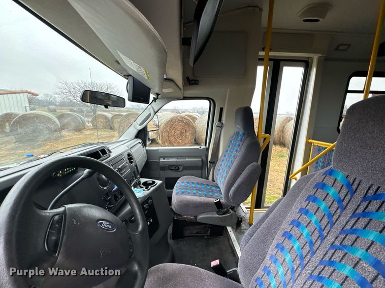 image for item OD9897 2012 Ford E450  shuttle bus