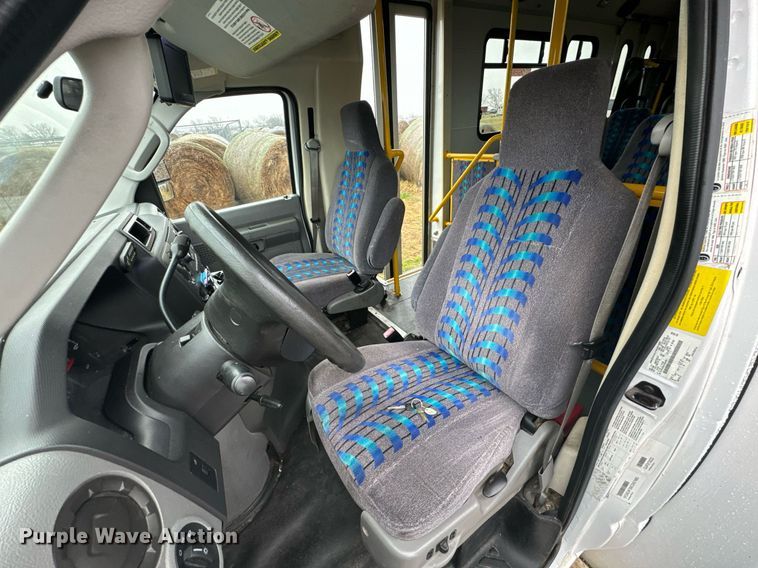 image for item OD9897 2012 Ford E450  shuttle bus