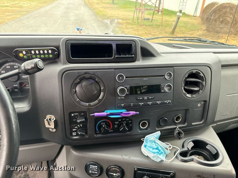 image for item OD9897 2012 Ford E450  shuttle bus