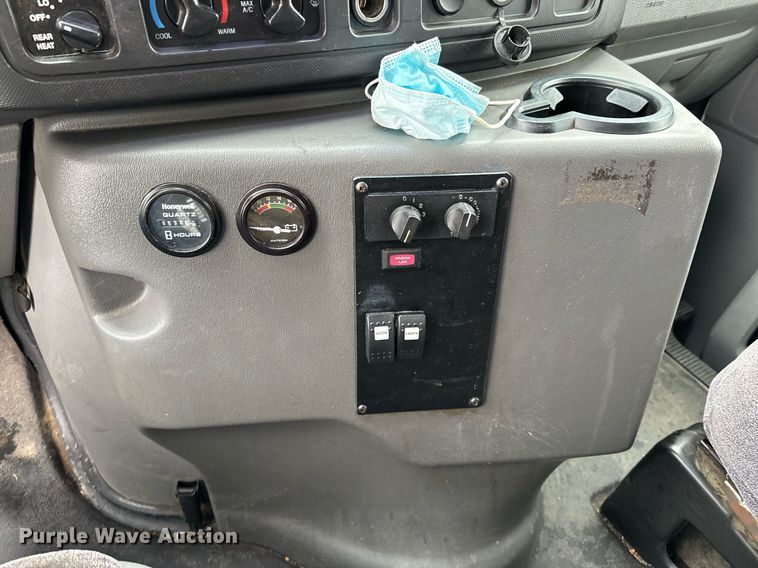 image for item OD9897 2012 Ford E450  shuttle bus