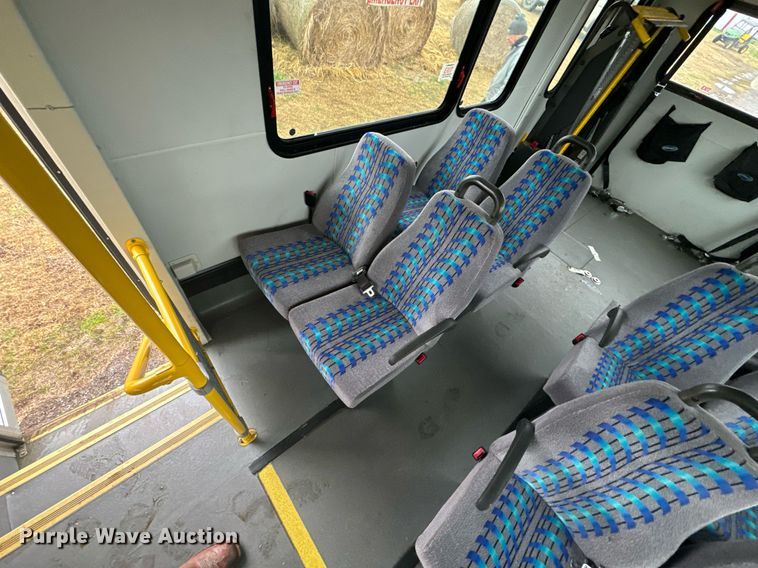 image for item OD9897 2012 Ford E450  shuttle bus