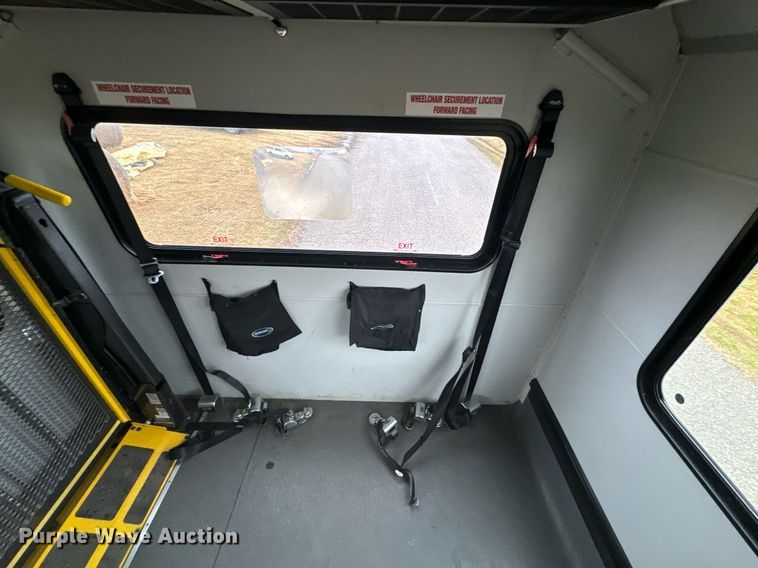 image for item OD9897 2012 Ford E450  shuttle bus