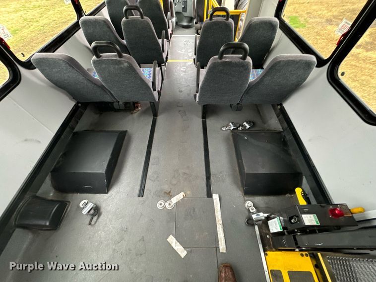image for item OD9897 2012 Ford E450  shuttle bus