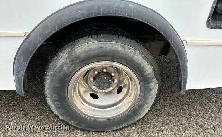 image for item OD9897 2012 Ford E450  shuttle bus