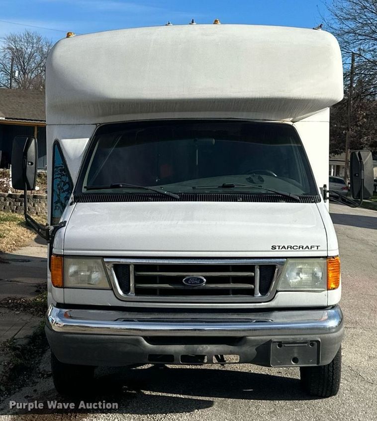 image for item OF9139 2007 Ford E350  party bus