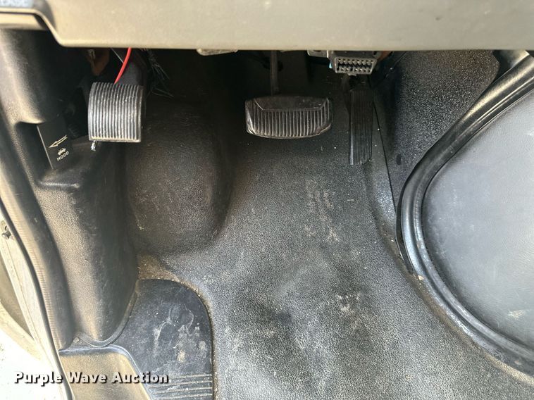 image for item OF9139 2007 Ford E350  party bus