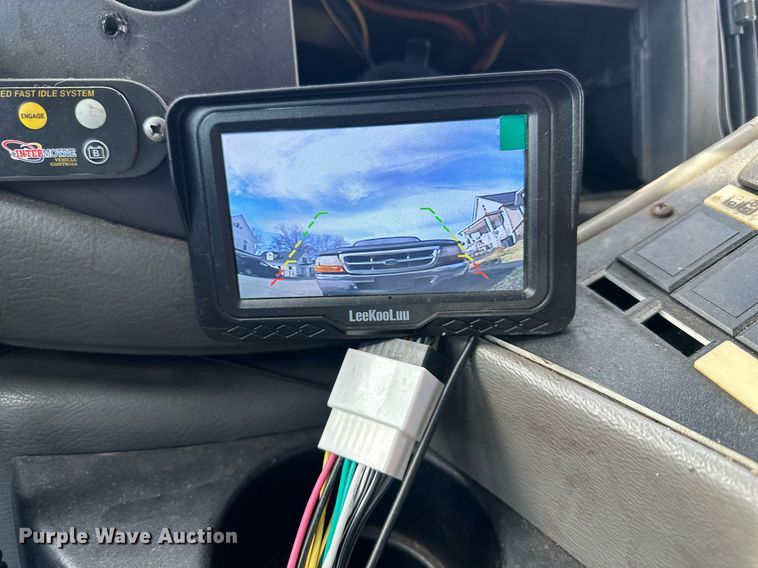 image for item OF9139 2007 Ford E350  party bus