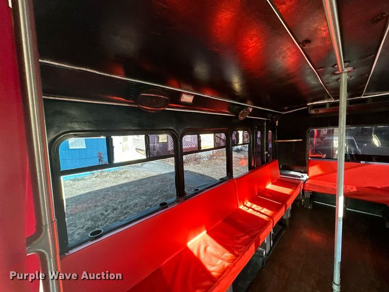 image for item OF9139 2007 Ford E350  party bus