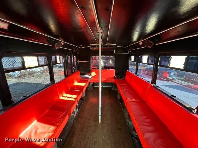 image for item OF9139 2007 Ford E350  party bus