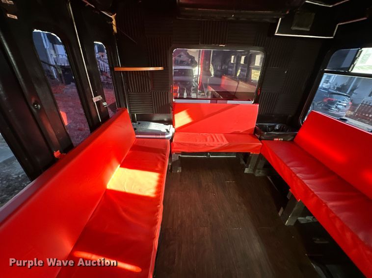 image for item OF9139 2007 Ford E350  party bus