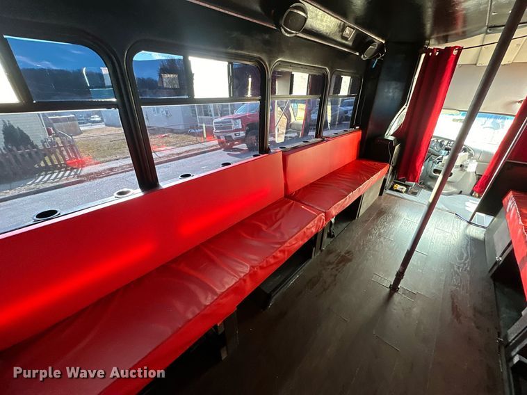 image for item OF9139 2007 Ford E350  party bus