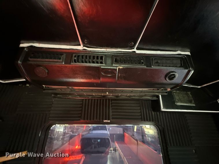 image for item OF9139 2007 Ford E350  party bus