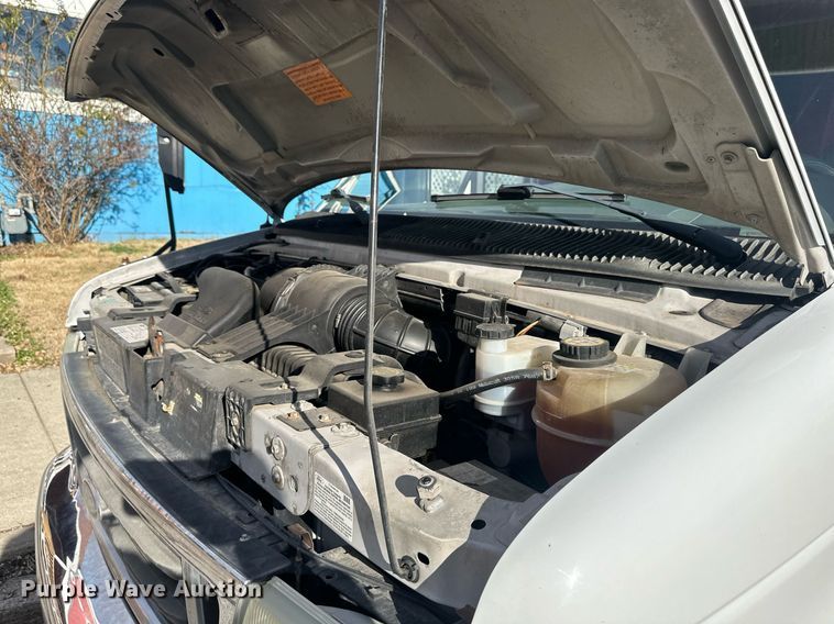 image for item OF9139 2007 Ford E350  party bus