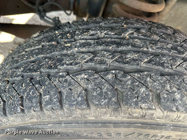 image for item OF9139 2007 Ford E350  party bus