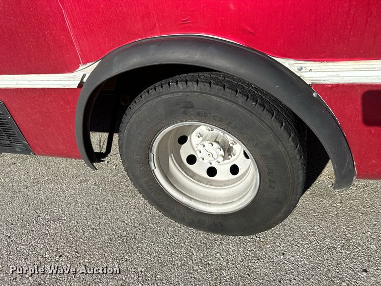 image for item OF9139 2007 Ford E350  party bus