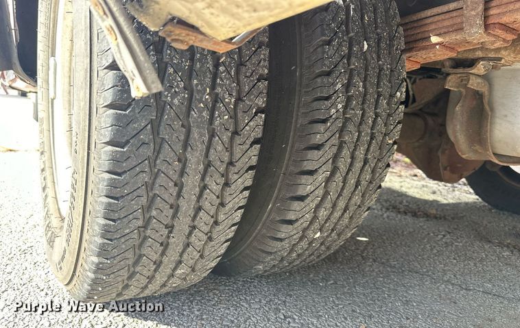 image for item OF9139 2007 Ford E350  party bus