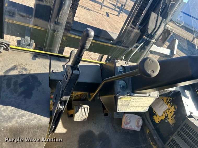 image for item OF9146 Hyster H155XL  forklift