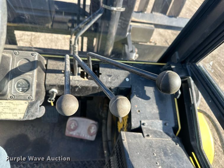 image for item OF9146 Hyster H155XL  forklift