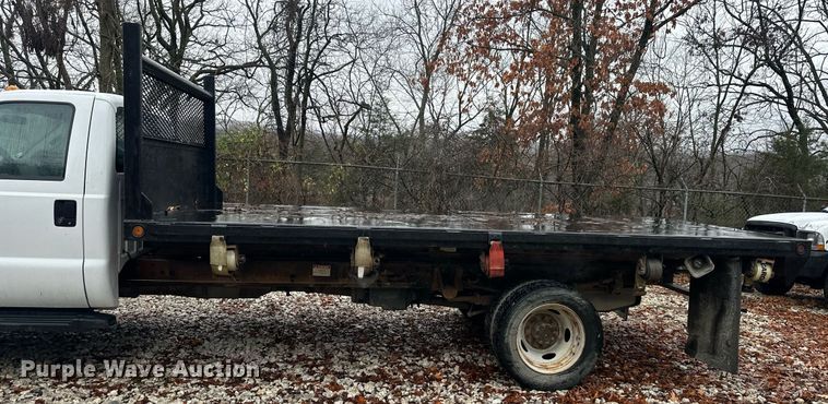 image for item OF9218 2014 Ford F550 Super Duty  dump flatbed truck