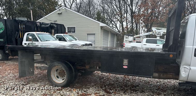 image for item OF9218 2014 Ford F550 Super Duty  dump flatbed truck