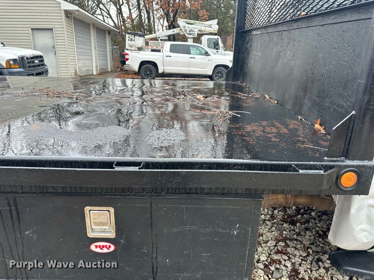 image for item OF9218 2014 Ford F550 Super Duty  dump flatbed truck