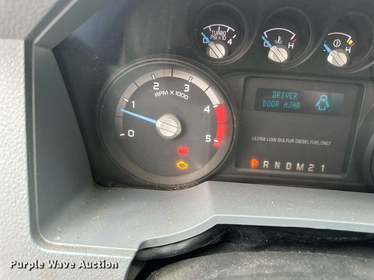 image for item OF9218 2014 Ford F550 Super Duty  dump flatbed truck