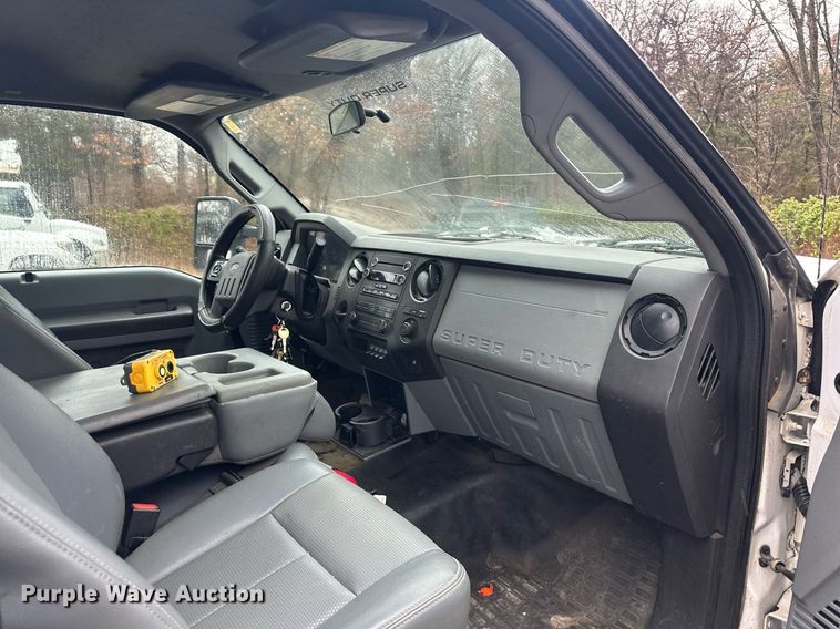 image for item OF9218 2014 Ford F550 Super Duty  dump flatbed truck