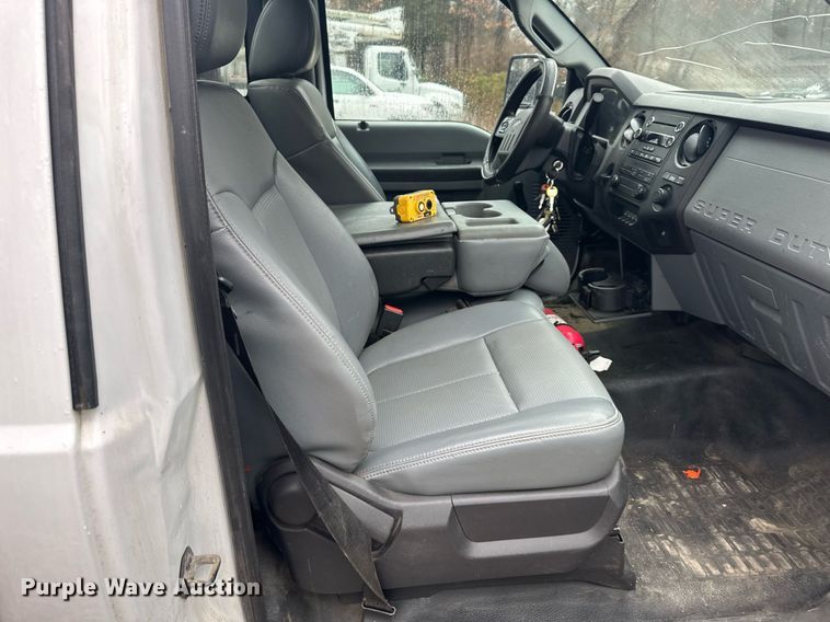 image for item OF9218 2014 Ford F550 Super Duty  dump flatbed truck