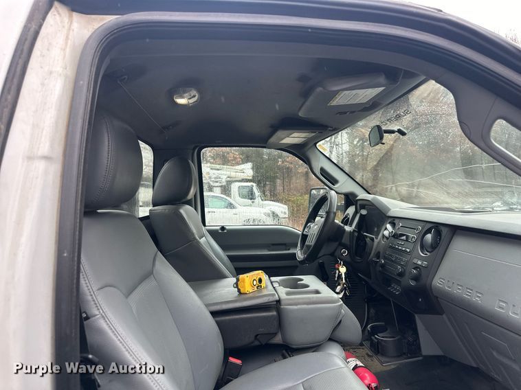 image for item OF9218 2014 Ford F550 Super Duty  dump flatbed truck