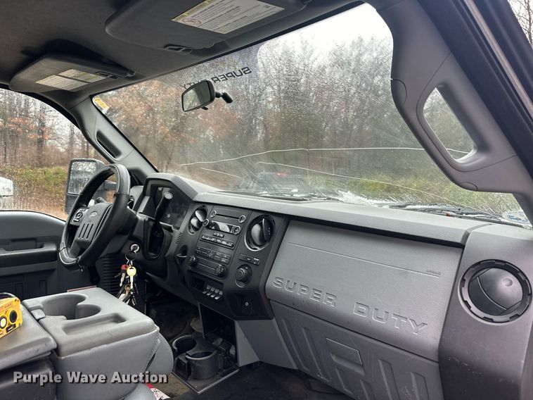 image for item OF9218 2014 Ford F550 Super Duty  dump flatbed truck