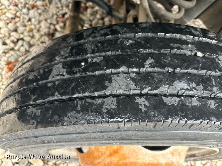 image for item OF9218 2014 Ford F550 Super Duty  dump flatbed truck